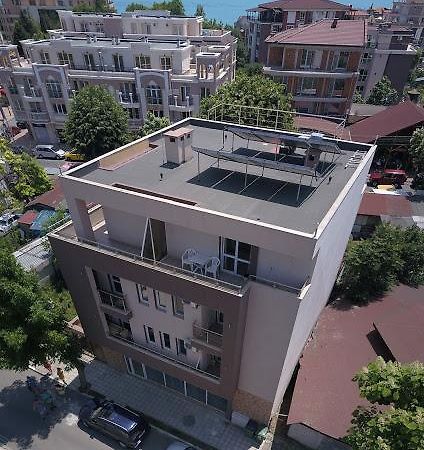 Ivatea Family Hotel Равда Экстерьер фото